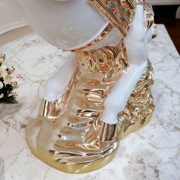 風水・開運インテリア・跳ね馬の置物（立ち馬） Lサイズ （ホワイト