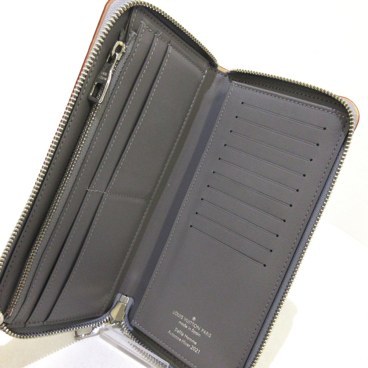 ルイヴィトン/長財布/ジッピーウォレットヴェルティカル/シルバー/型番