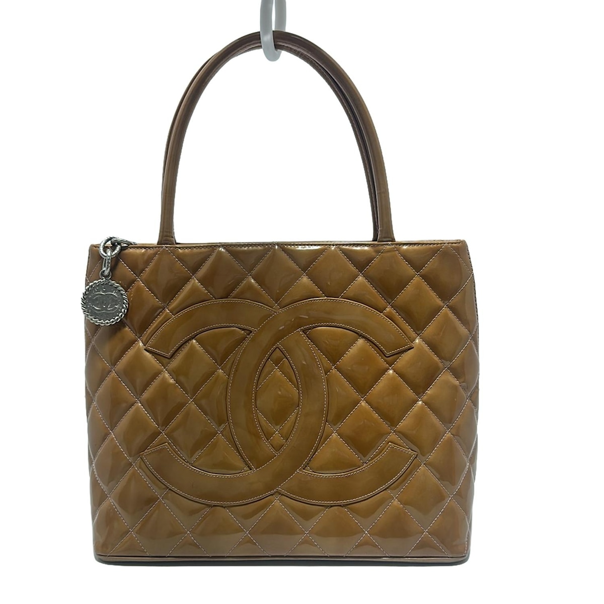シャネル/ハンドバッグ/復刻トート/ライトブラウン/エナメル（レザー