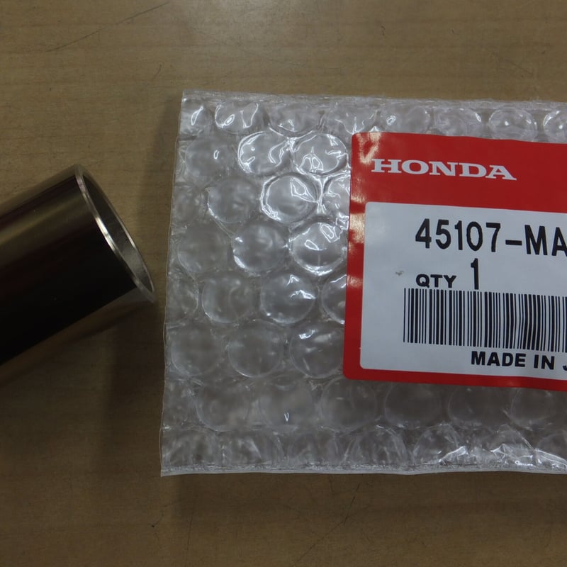 ♪CBR400F（NC17）/フロントブレーキキャリパー/ピストン/左右分1台分