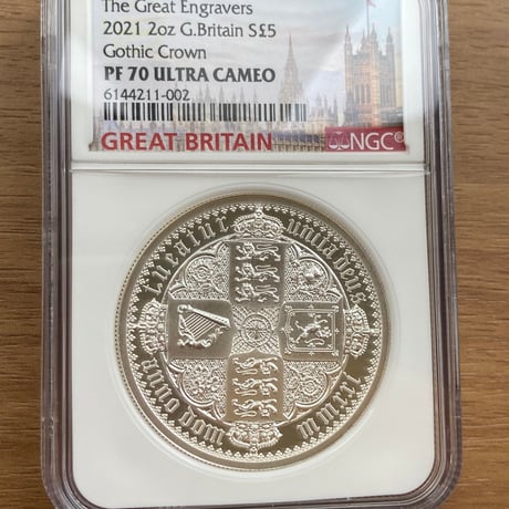 ゴシッククラウン | STORES