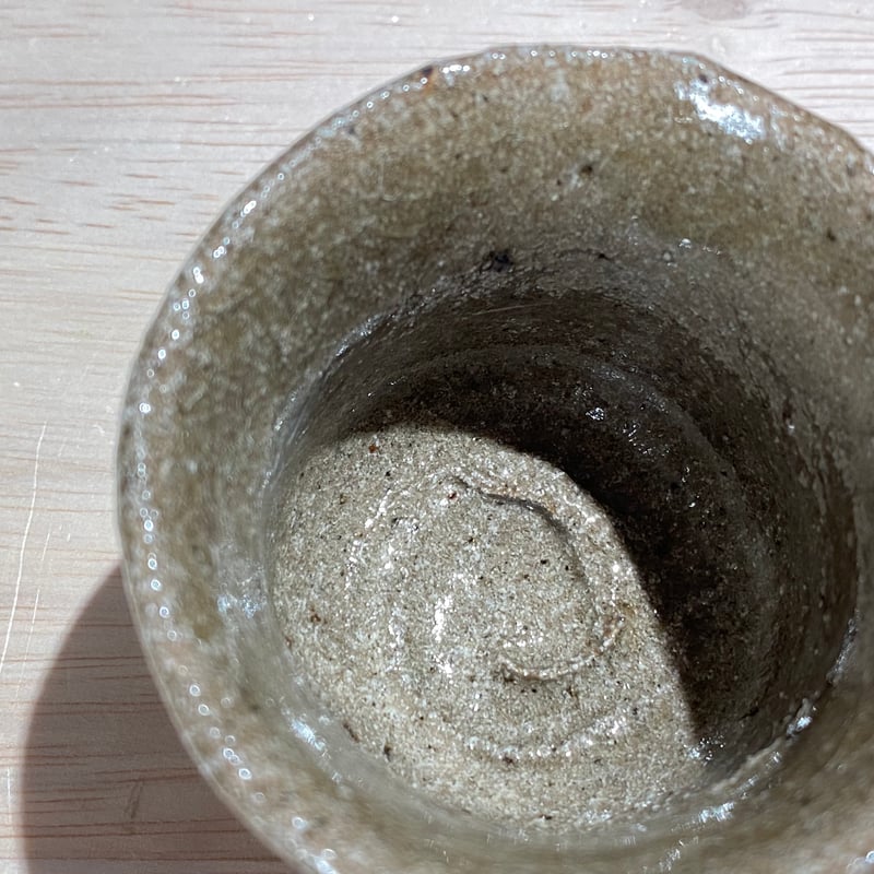 2404-5 彫唐津ぐい呑 水谷渉 | ryoisseki-online by うつわや涼一石