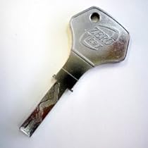 Amazon.co.jp: パチンコ パチスロ 用 メーカー純正 台鍵 OMLOCK