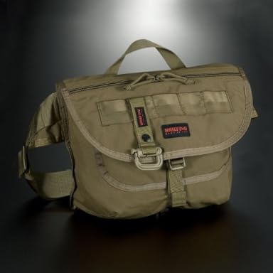 ブリーフィングのフライトライト（Flight Light）の鞄、トートバッグ