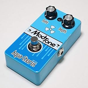 TRUETONE V3 H2O - アナログテイストのエコーとアナログ回路のステレオ