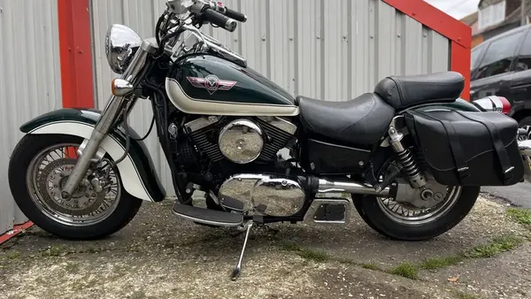 1989 Kawasaki ZX7 Ninja VIN: JKAZX2A13EB504909 - CLASSIC.COM