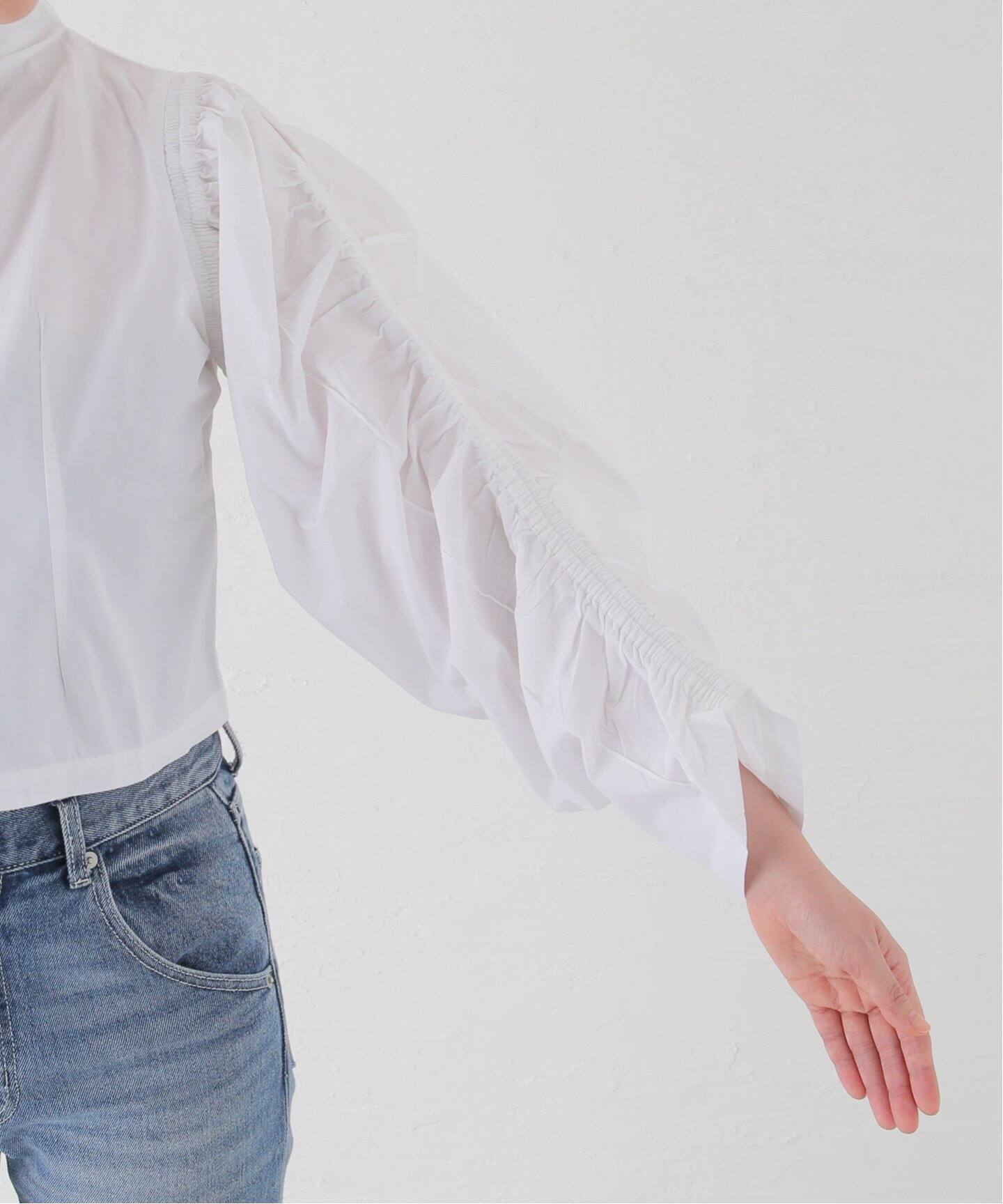 SEEALL/シーオール】 GATHER SLEEVE TOP:ブラウス（シャツ／ブラウス