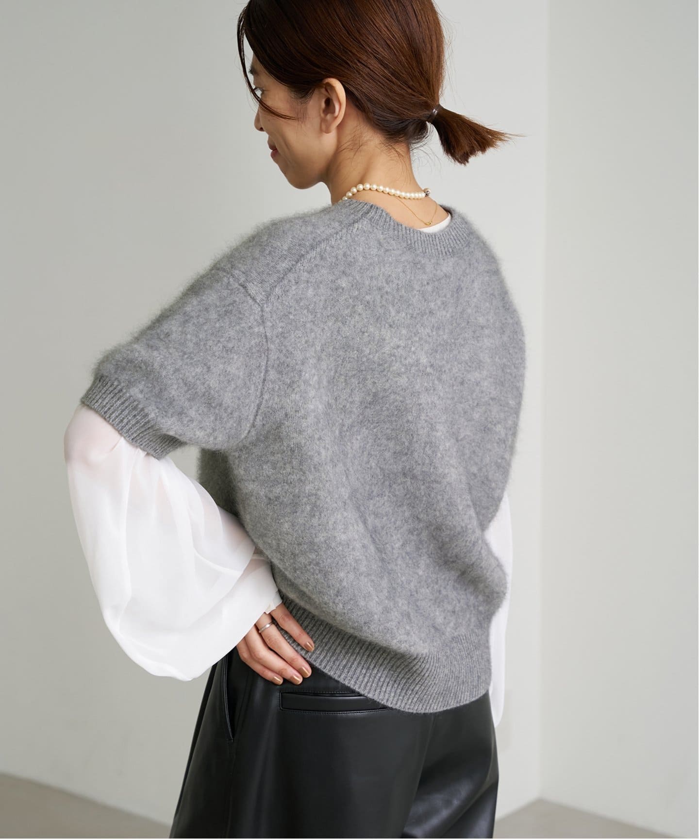 fluffy ファーハーフスリーブプルオーバー（ニット／セーター）｜IENA