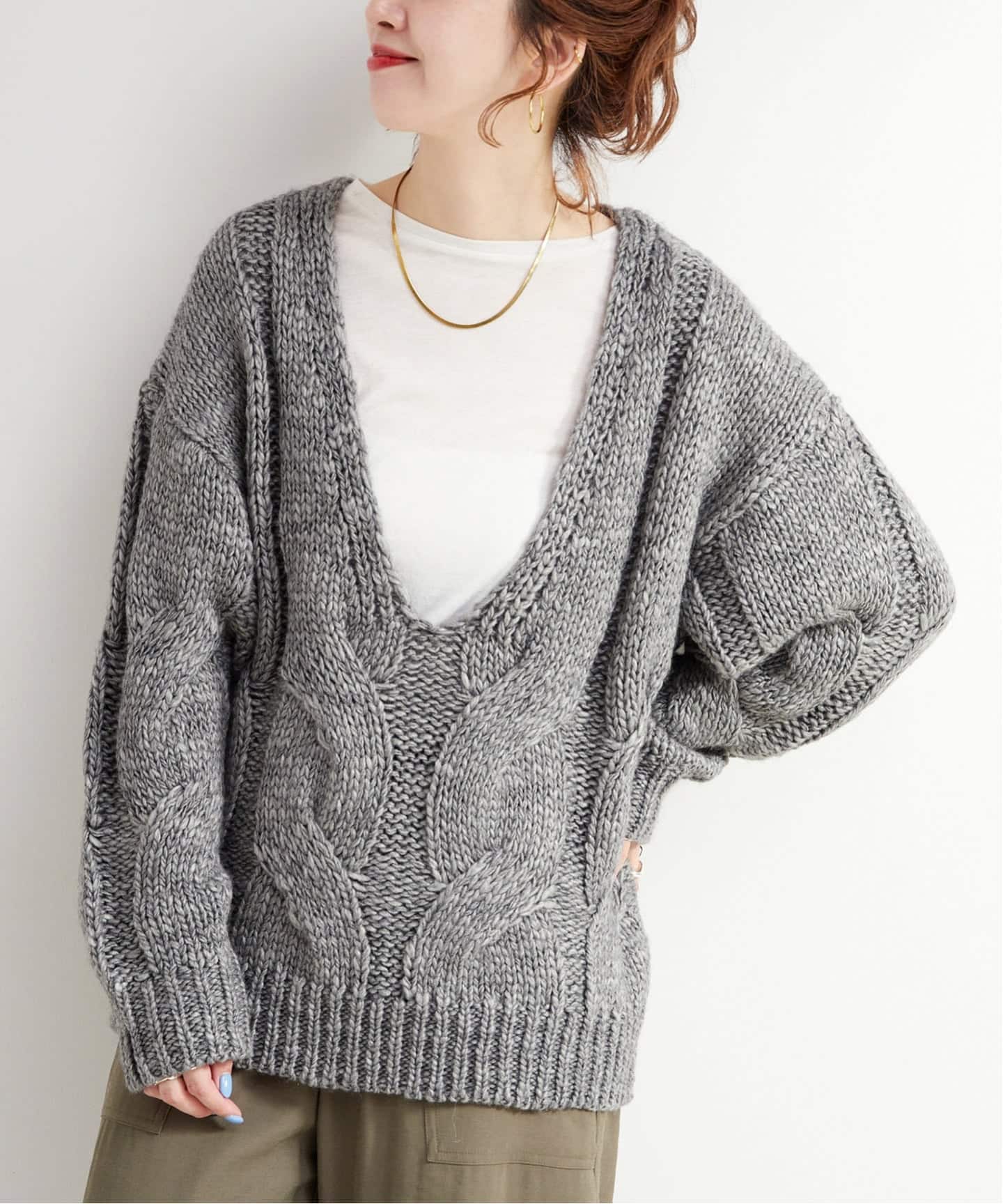 手洗い可 / Vネックビックケーブルニット（ニット／セーター）｜B.C