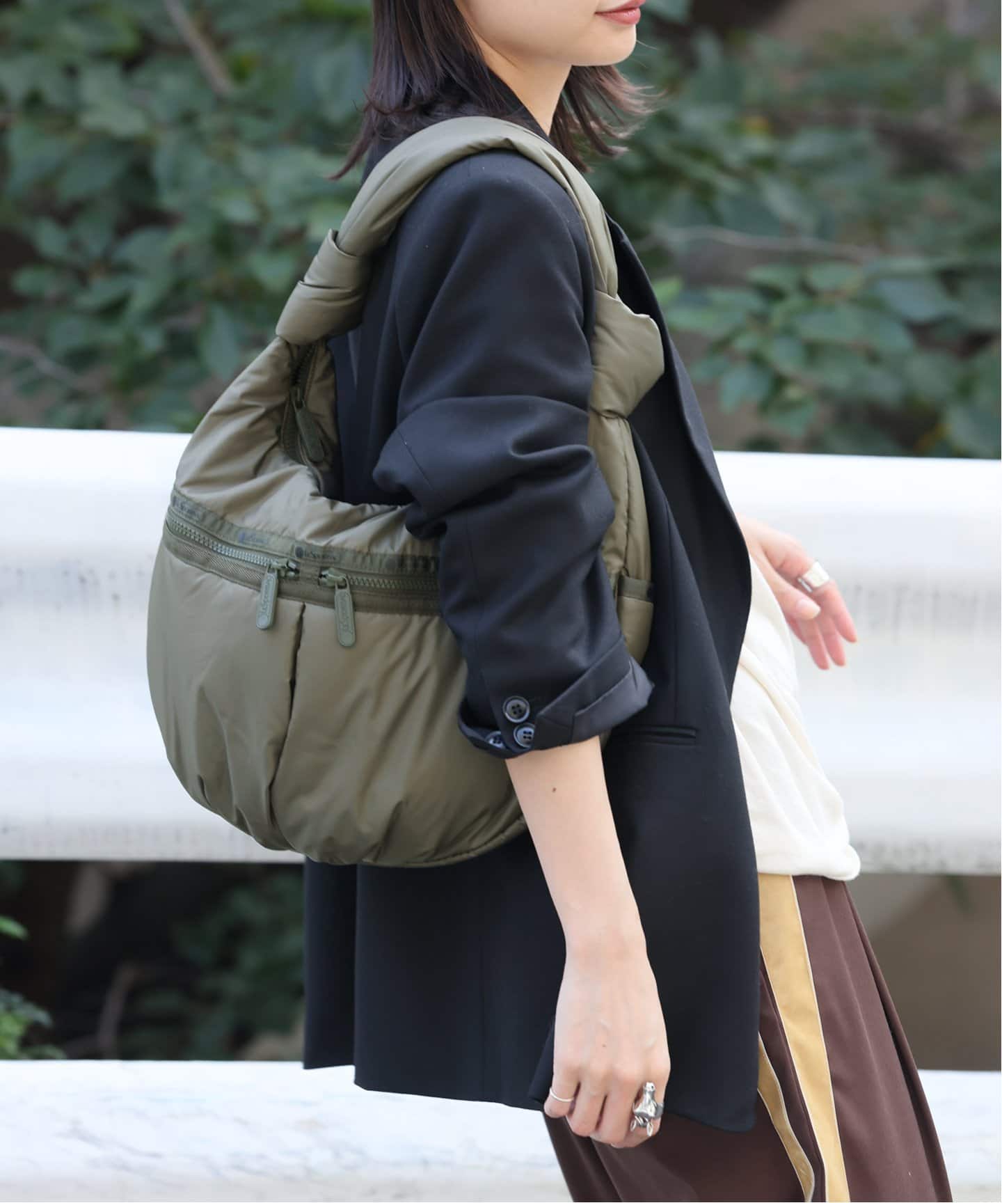 12月6日(金)発売！別注 LeSportsac】 ショップスタッフのカバンの中身