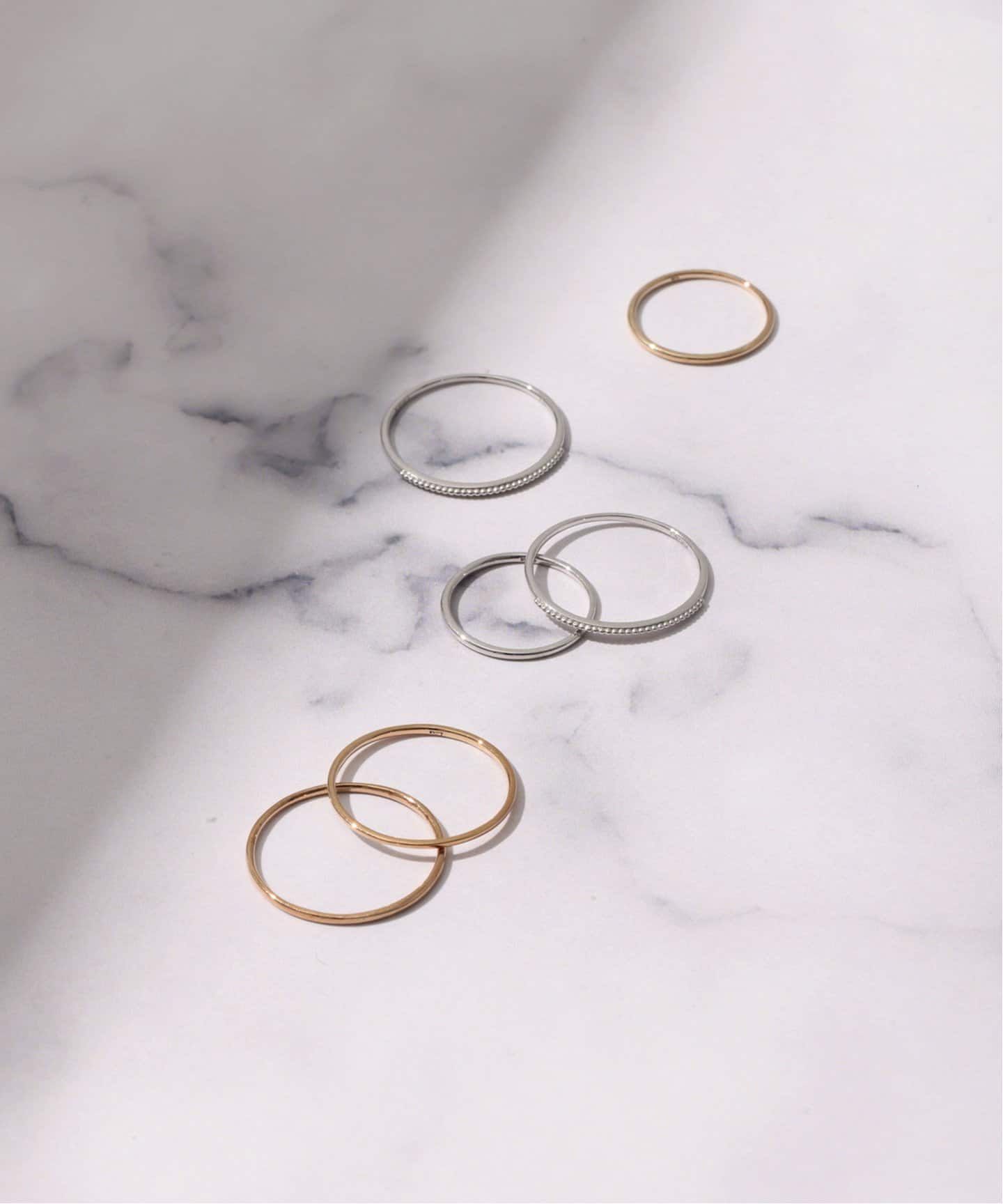 追加》シンプルピンキーリングミル打ちWG K10（リング）｜Lilas（リラ