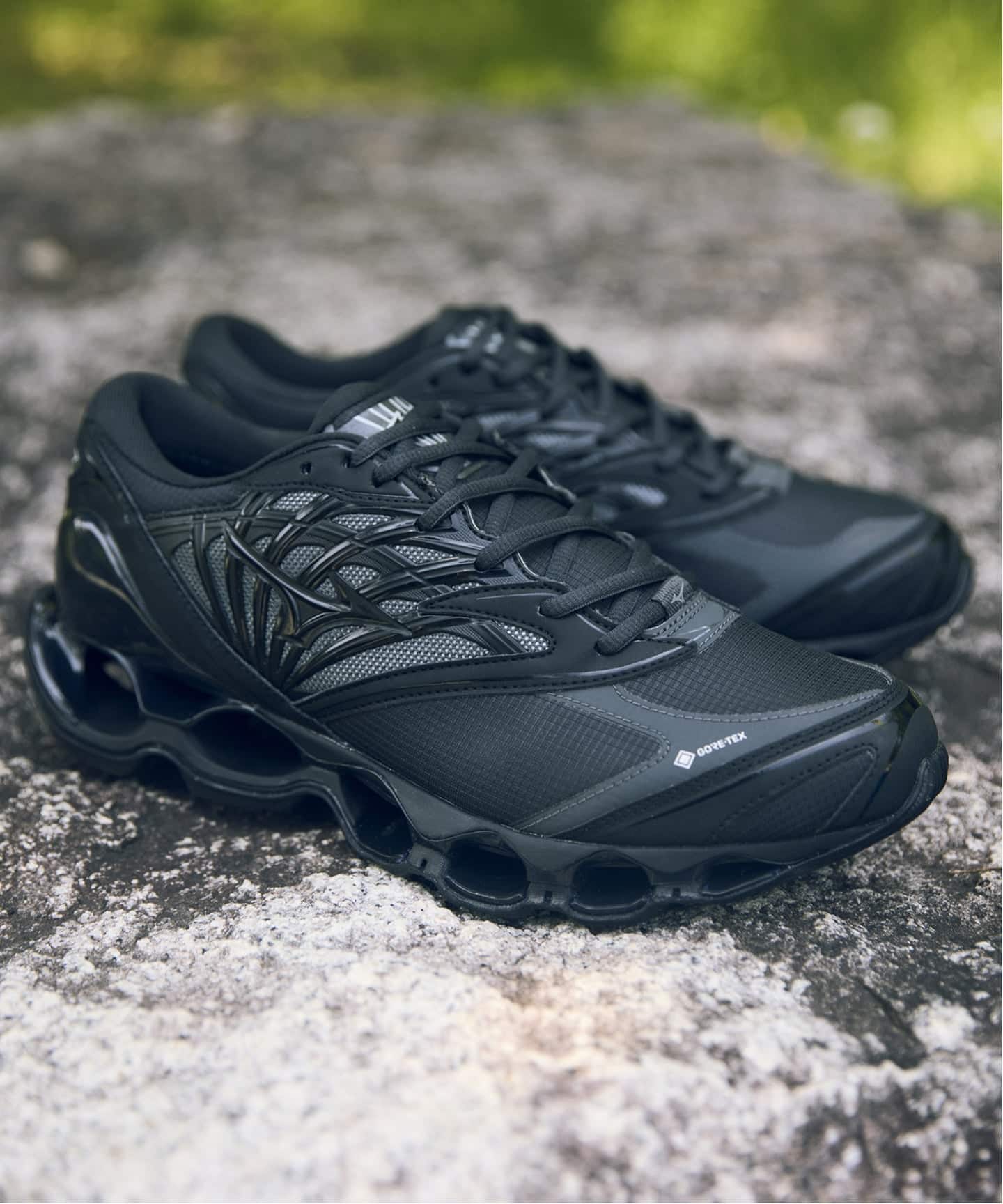 MIZUNO / ミズノ ウェーブ プロフェシー LS ゴアテックス（スニーカー