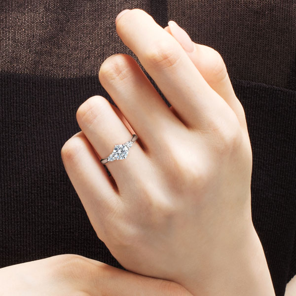 PT950 サーフ ダイヤモンド サイドストーン リング 1.0ct｜婚約指輪