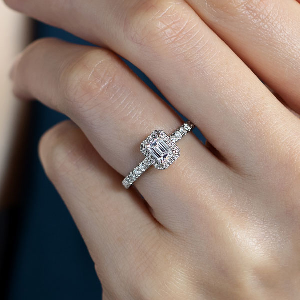 PT950 ルシーダ エメラルドカット ダイヤモンド エタニティタイプ