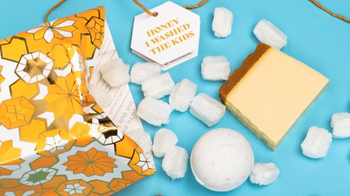 LUSHのLUSHベストセラー みつばちマーチギフトを贈る | カジュアル