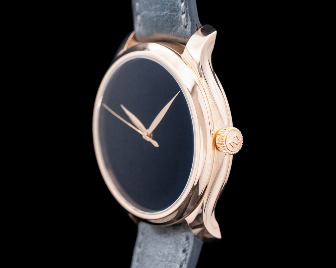 65953) H. Moser and Cie. 1200-0412 Endeavour Centre Seconds
