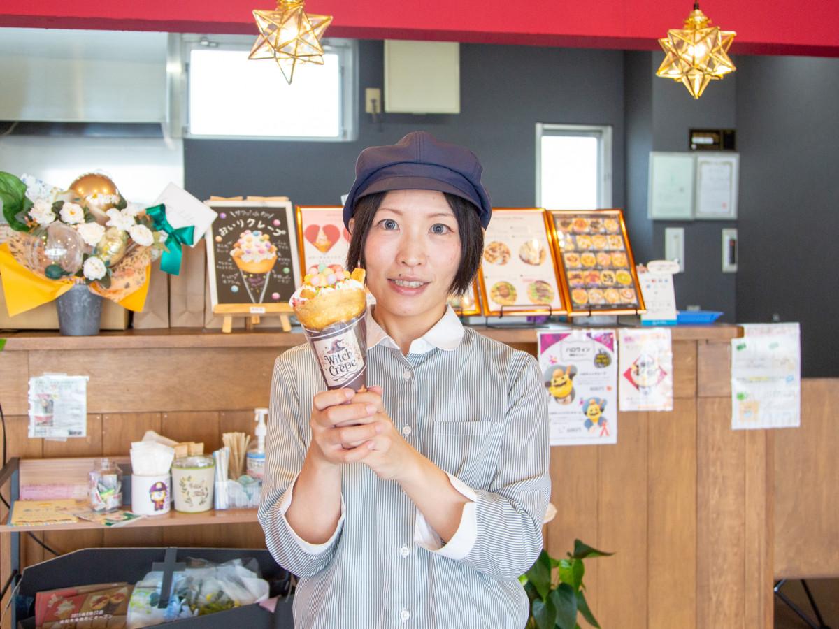 高松・鬼無町に「ウィッチクレープ」 香川名物おいりを使ったクレープ