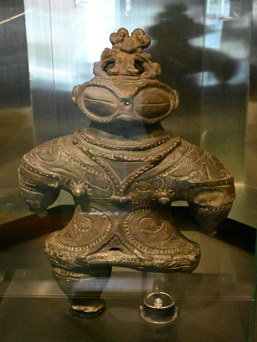 遮光器土偶のレプリカ - 弘前経済新聞