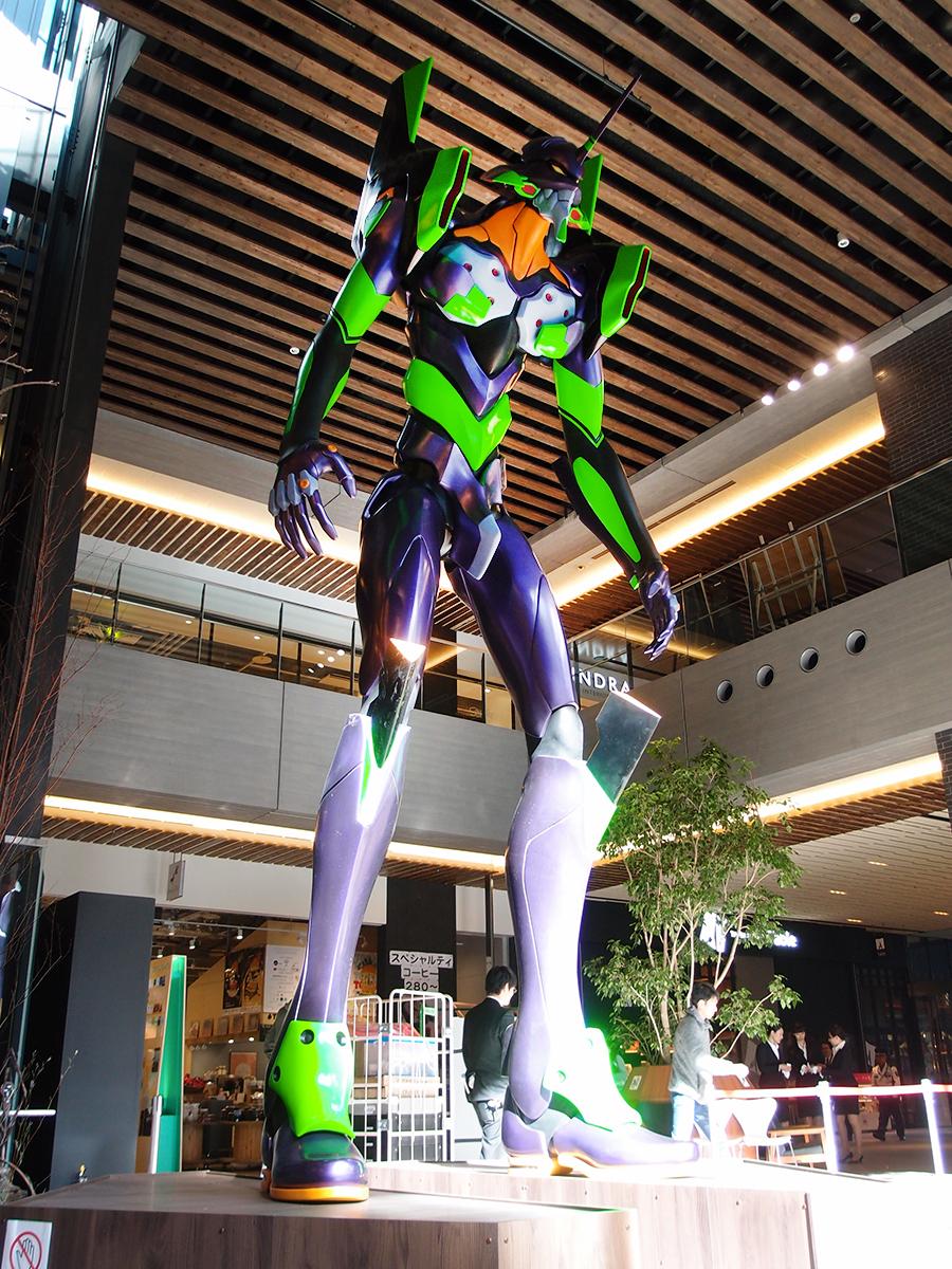 ささしまライブにエヴァンゲリオン初号機立像登場 コラボメニューや