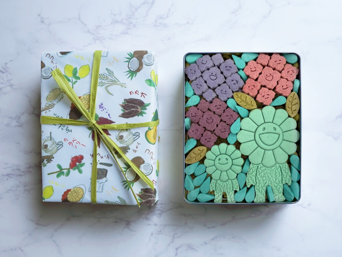 村上隆さんの「となりの開花堂」、数量限定「お花の親子の紫陽花