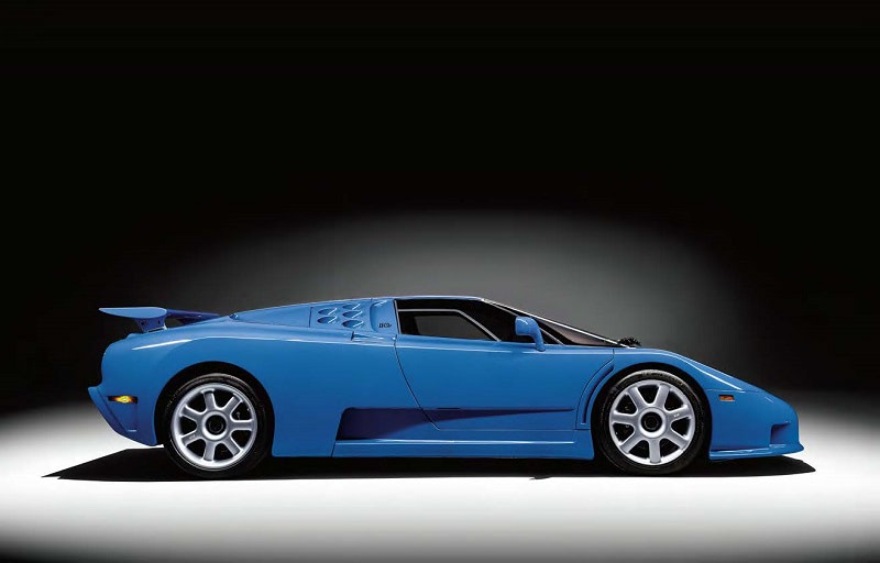 スーパースポーツカーの概念を打ち崩した1台│ブガッティ EB110