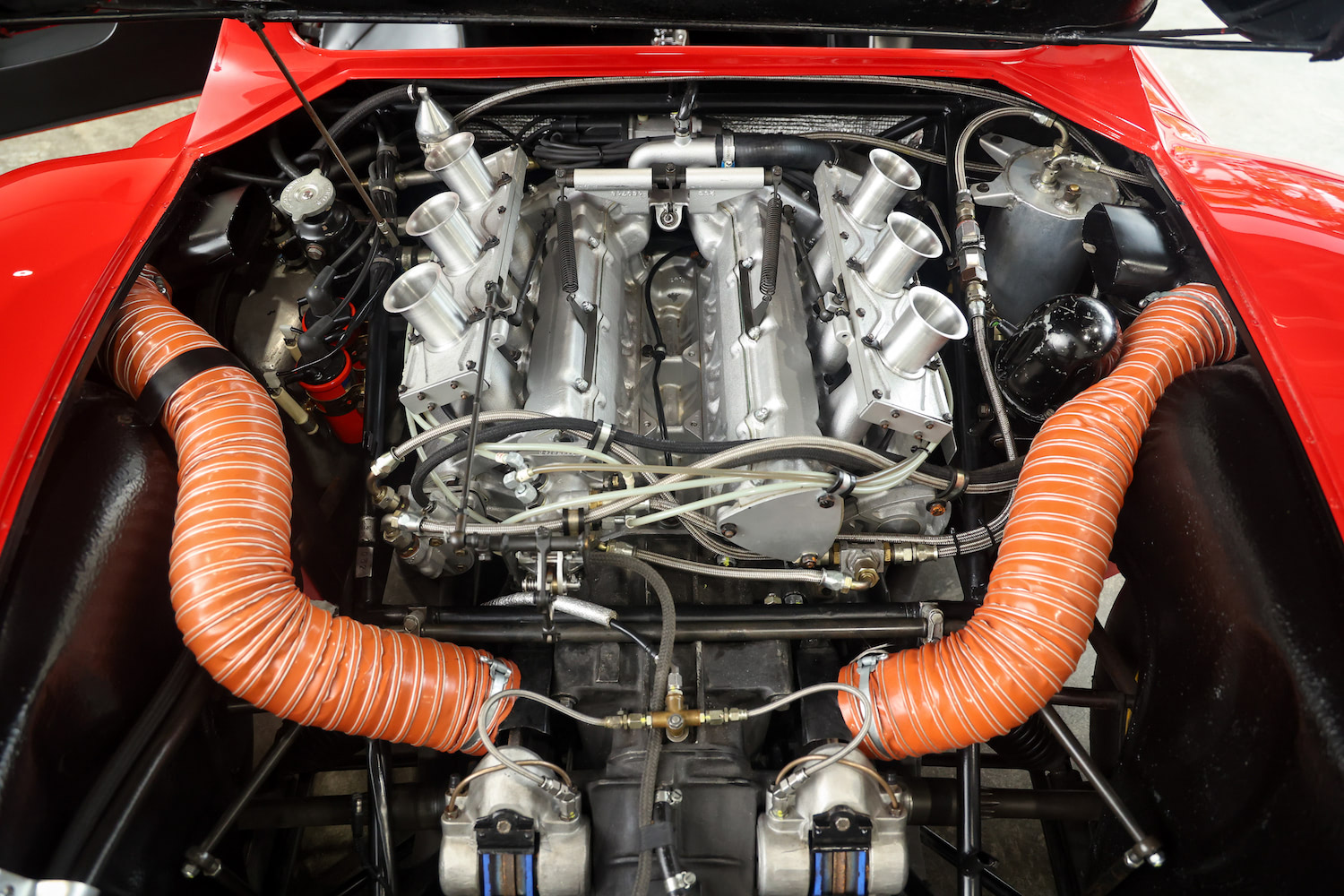 縦置きエンジンのスペシャルディーノ｜輝かしいコレクションを渡り歩い