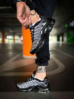 Мужские кроссовки Nike Air Max TN Plus Black Particle Grey Vapor