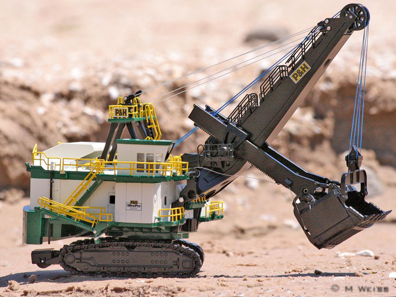 P&H 4100XPB Mining Shovel - Green/White - 1:87 | Proxibid