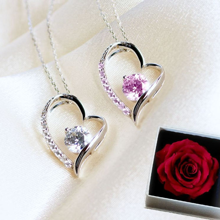 Clementia】K10 ホワイトゴールドマドンナオープンハートネックレス