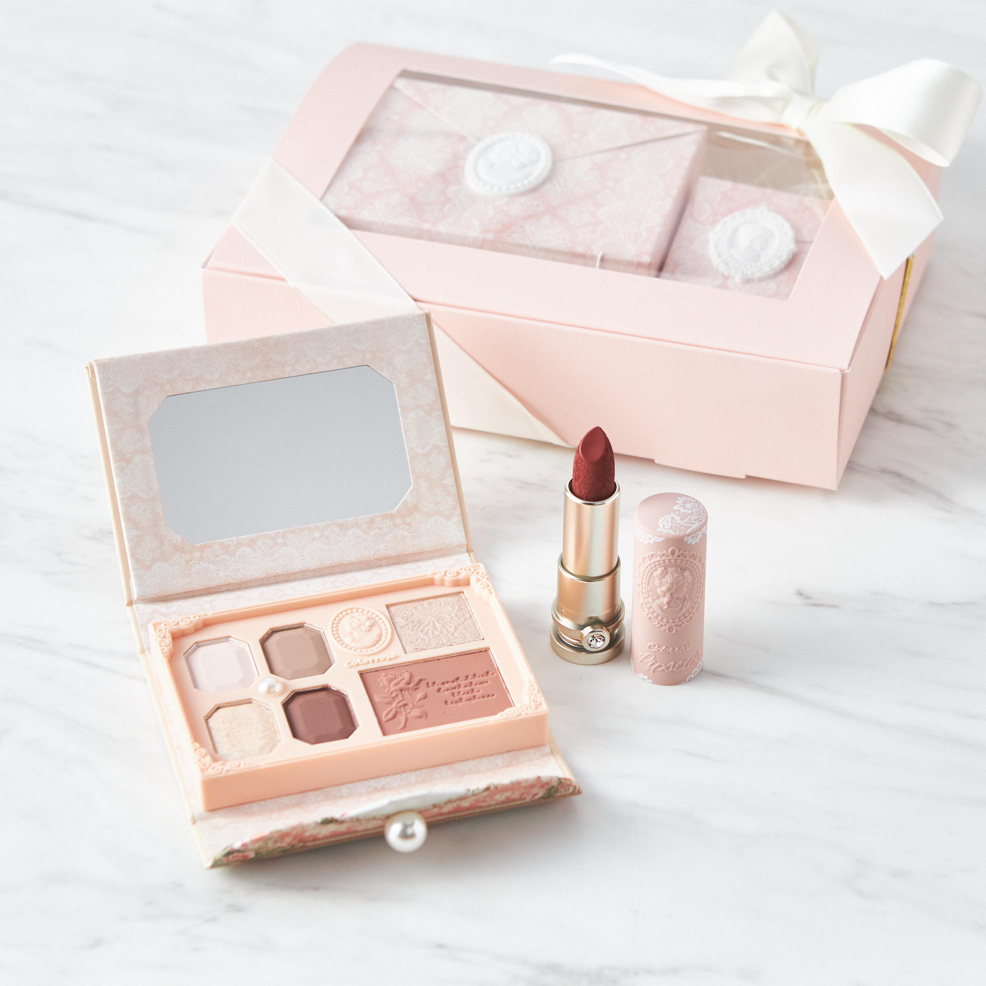 BOX付き】女王のカメオミニマルチパレット＋彫刻リップセット | TANP