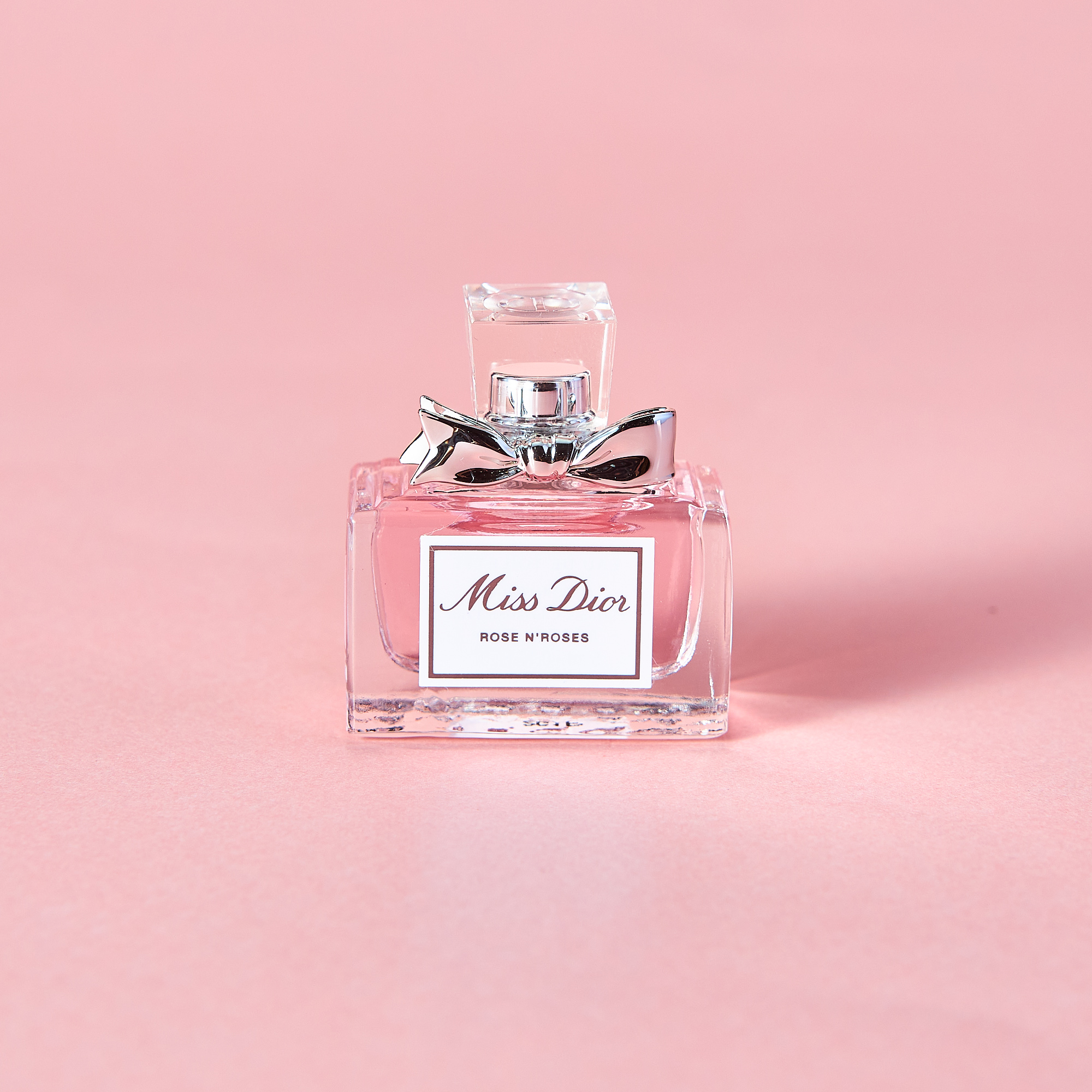 ミスディオール ローズ＆ローズ 花畑に包まれる感動を再現した香り