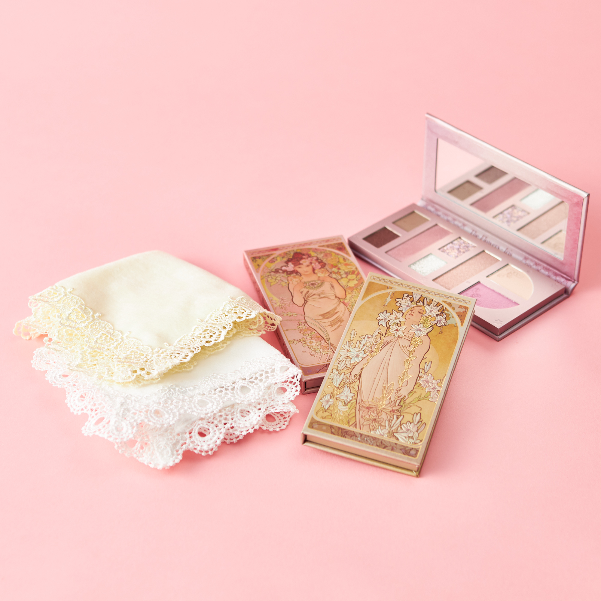 名入れ/BOX付】ミュシャのアイシャドウ＆レースハンカチセット