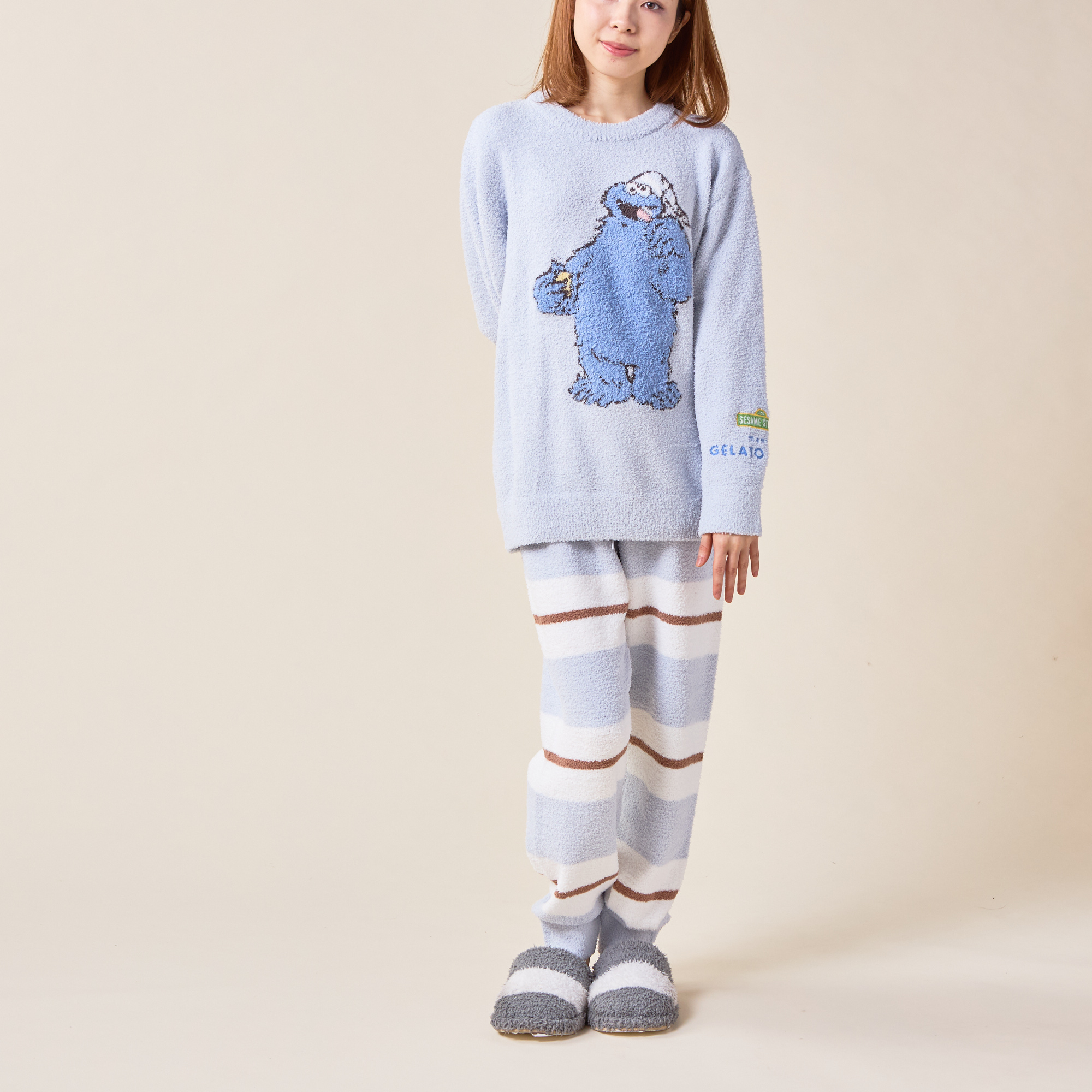WOMEN】【SESAME STREET】モチーフJQDプルオーバー&ロングパンツセット