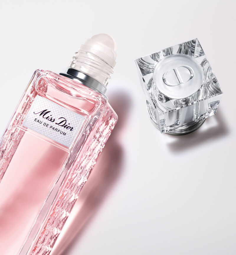 ミスディオール フレッシュ＆センシュアル フローラル 幾千もの花々の