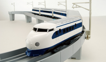 タカラ「ありがとう夢の超特急 新幹線ひかり号セット」発売（2008年10