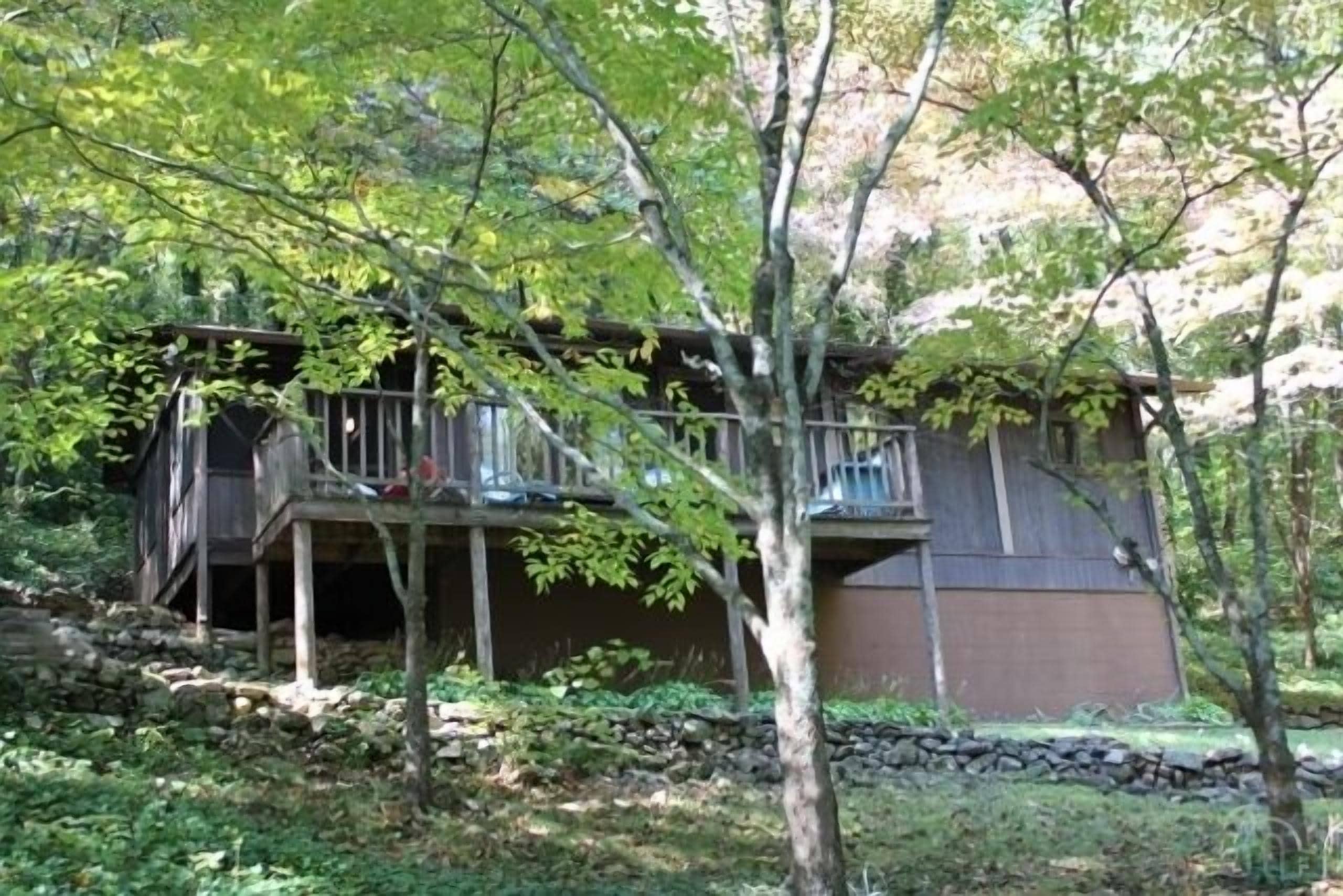 人里離れた山小屋、湖front、ハイキング、釣り、リラックス 口コミ