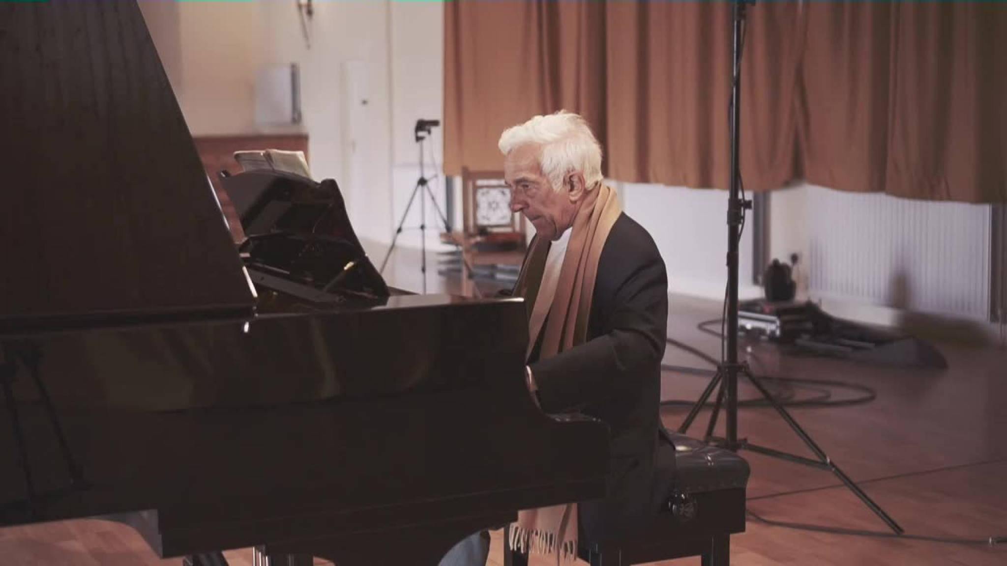 Vladimir Ashkenazy - Overview | Decca Classics