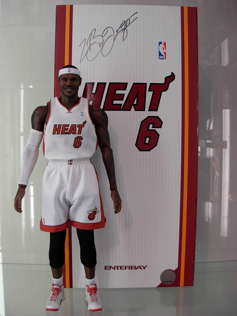 試合を再現！エンターベイ・NBAコレクション「レブロン・ジェームズ