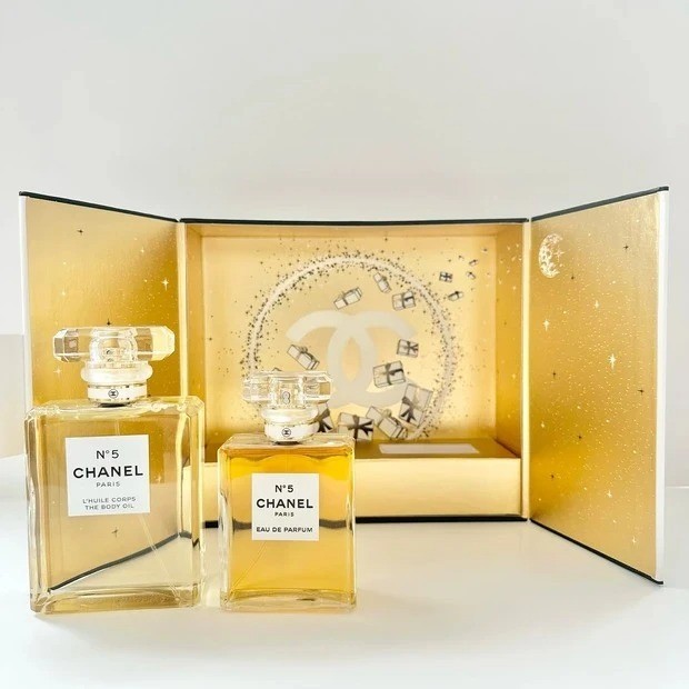 シャネル】クリスマスコフレ＆ホリデー限定品2023まとめ | 集英社の