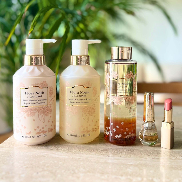 ジルスチュアートから“ミルキーホワイトフローラル”のボディ＆ヘアケア