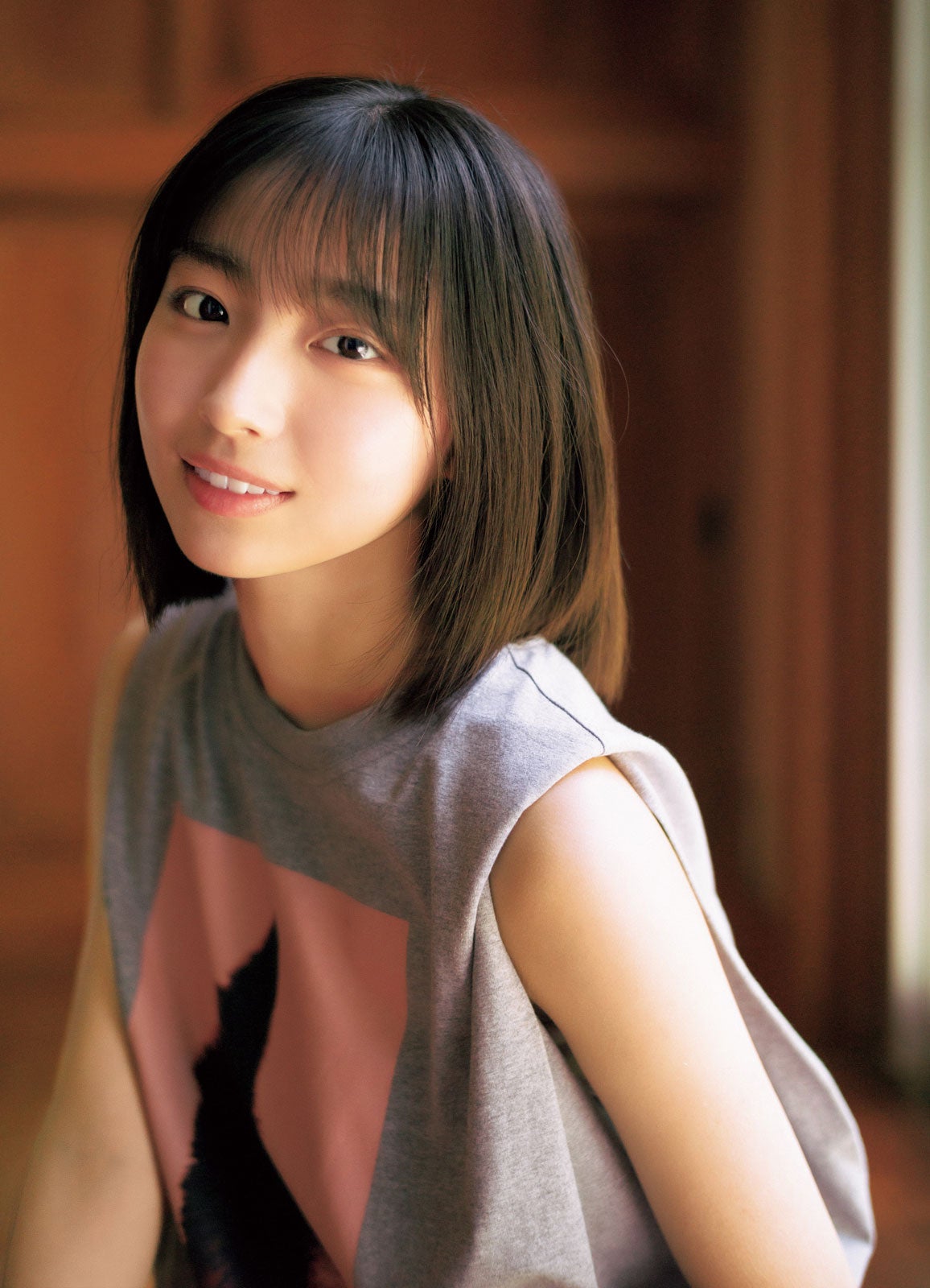 日向坂46 5期生・大野愛実「週マガ」ソロで初登場 透明感溢れる