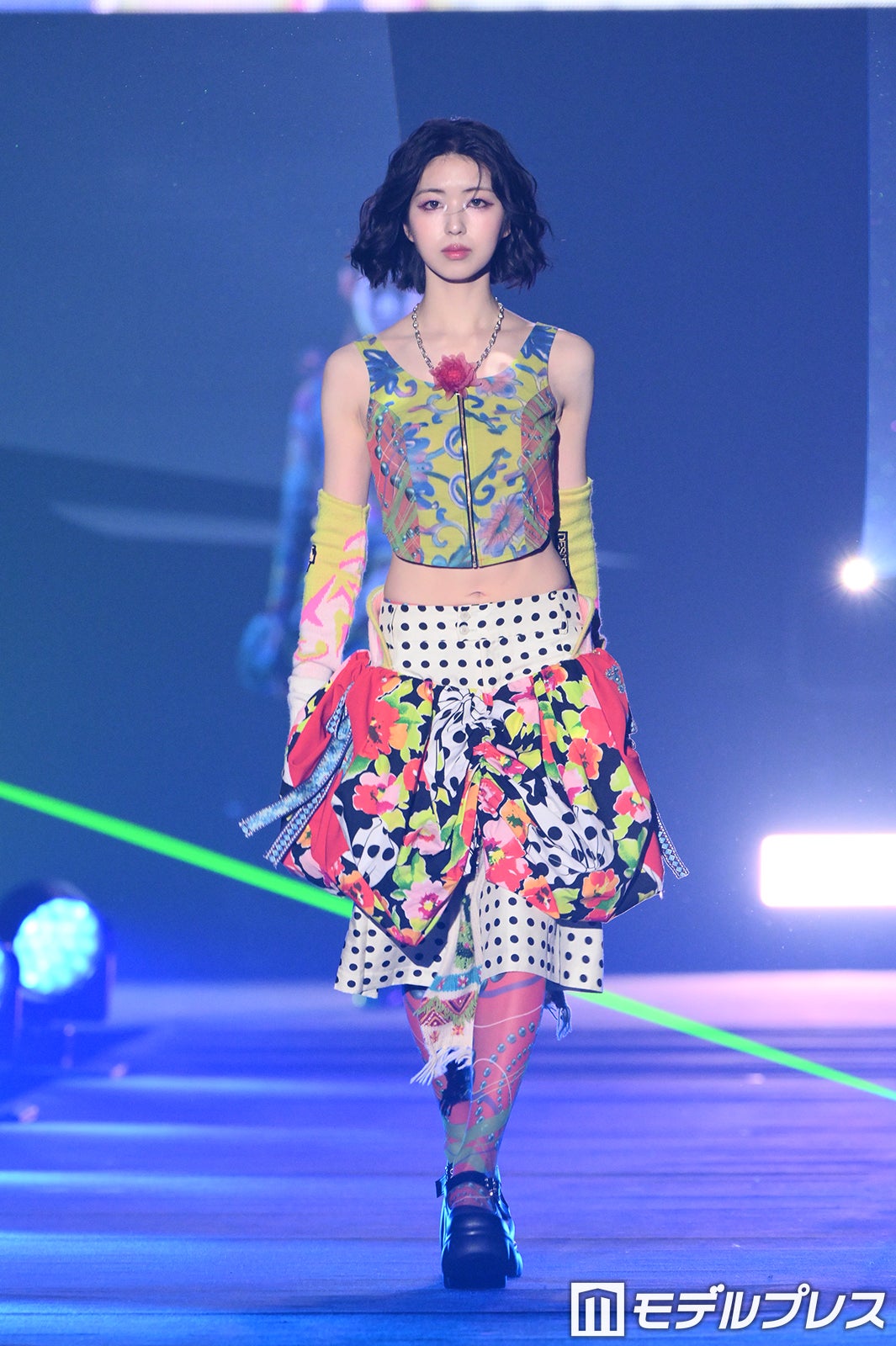 IS:SUE・YUUKI（田中優希）、モデルとしてランウェイ 美スタイル際立つ