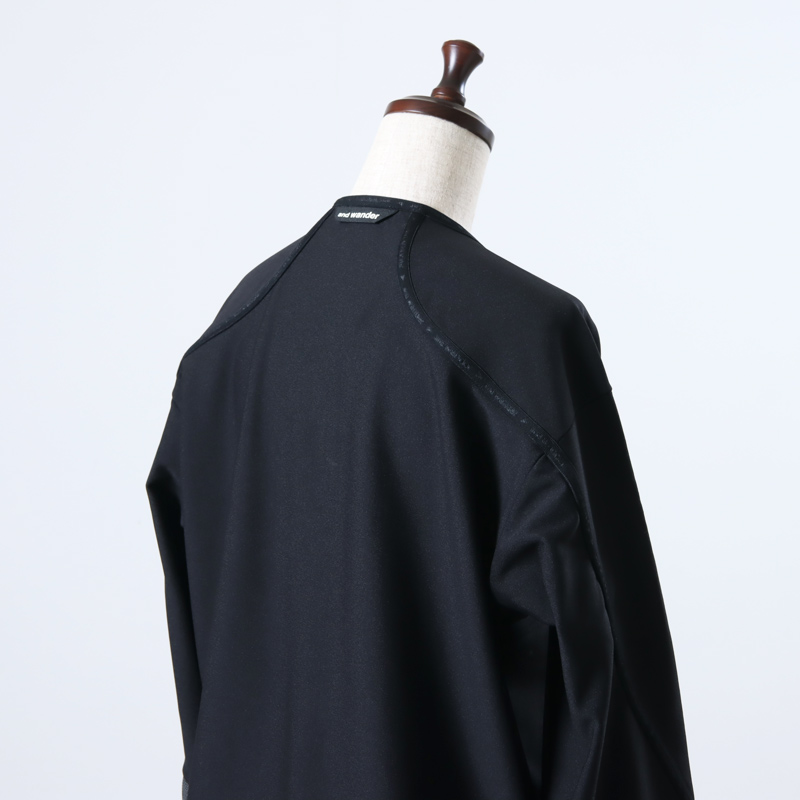 and wander (アンドワンダー) light fleece pullover / ライトフリース