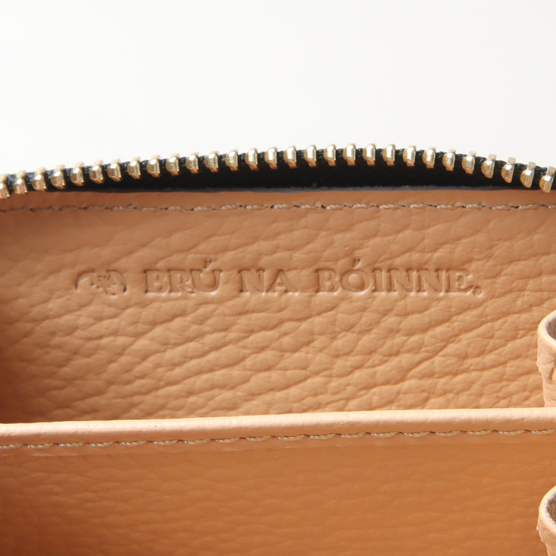 BRU NA BOINNE (ブルーナボイン) ルーラブーラダイヤモンドパイソン