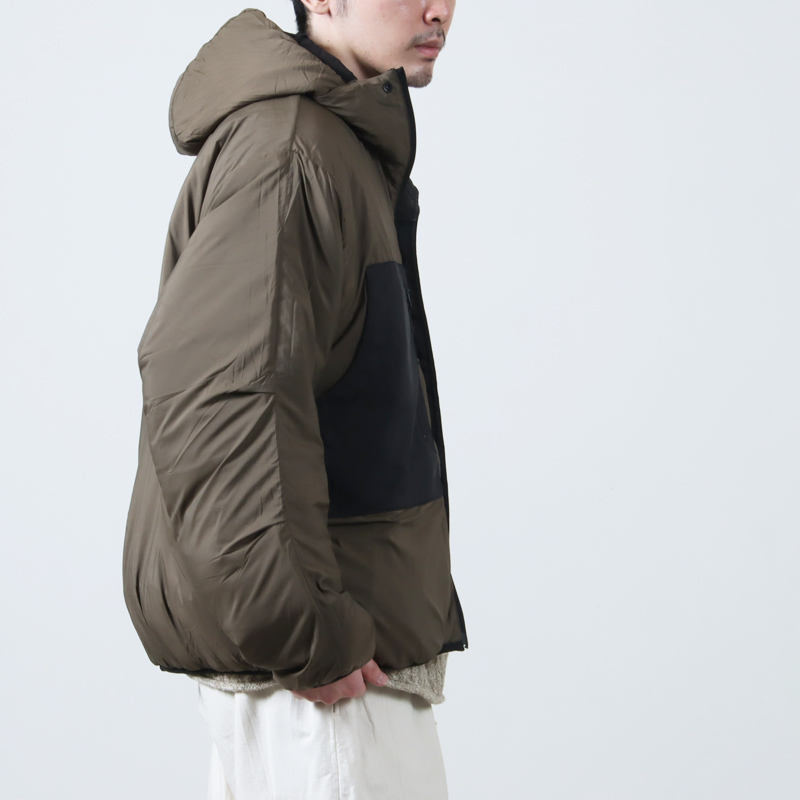 DAIWA PIER39 (ダイワピア39) TECH REVERSIBLE CLIMBERS PUFF JACKET