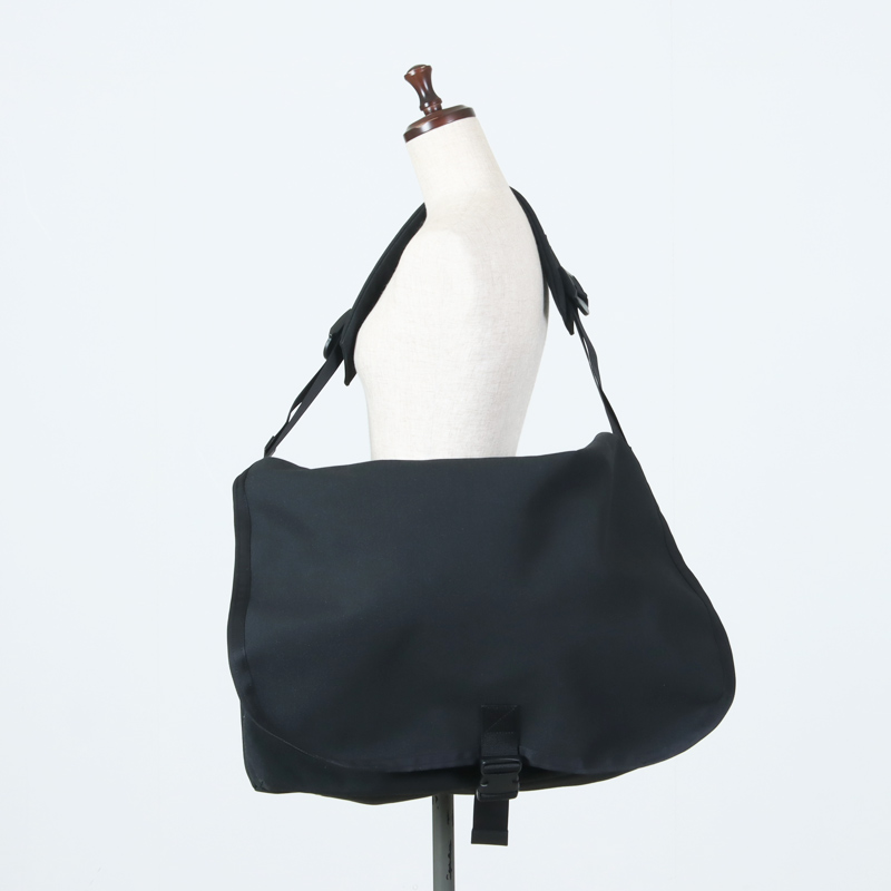 Hender Scheme (エンダースキーマ) messenger bag large