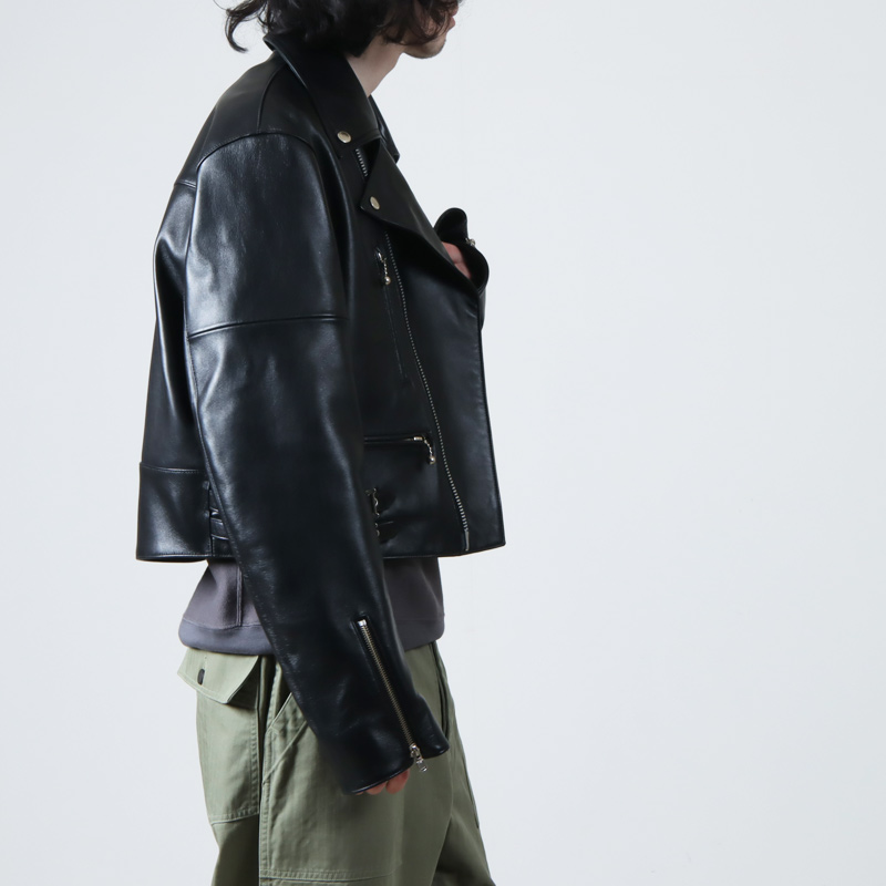 TAKAHIROMIYASHITATheSoloist. (タカヒロミヤシタザソロイスト) two