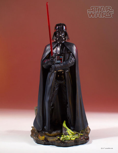 スター・ウォーズ』1/8スケール・スタチュー ダース・ベイダー(帝国の