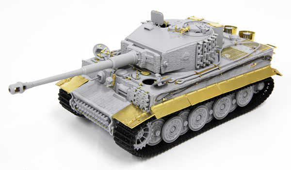 1/35 WW.II ドイツ軍 重戦車ティーガーI 後期生産型 w/ツィメリット