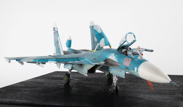 1/48 Su-33 フランカーD ロシア海軍艦上戦闘機 プラモデル[ミニベース